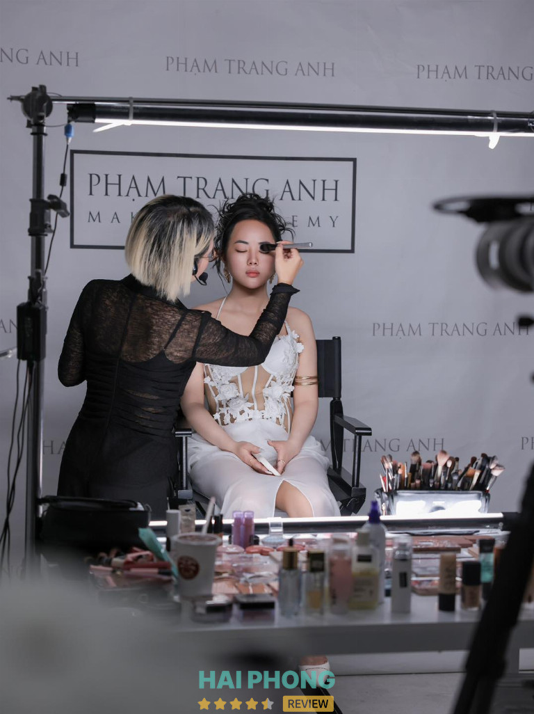Phạm Trang Anh Makeup - Lê Chân