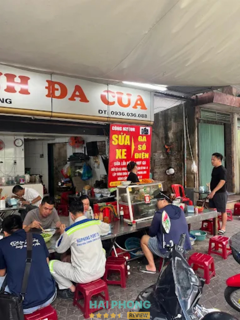Topping tại Bánh Đa Cua Cô Hằng