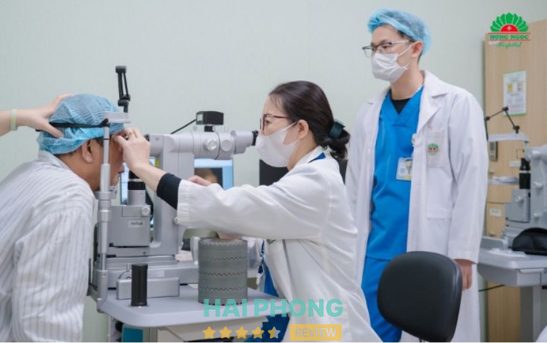 Không gian khang trang cùng dịch vụ chăm sóc khách hàng chuyên nghiệp mang đến sự hài lòng cho mọi người bệnh.